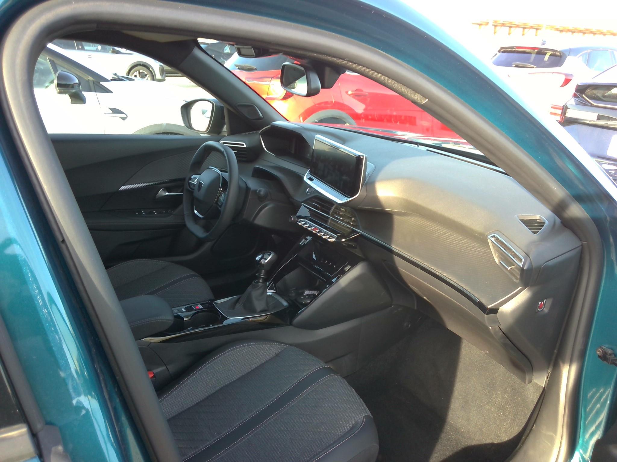 PEUGEOT 2008 PureTech 100 S&S BVM6 Allure 2025