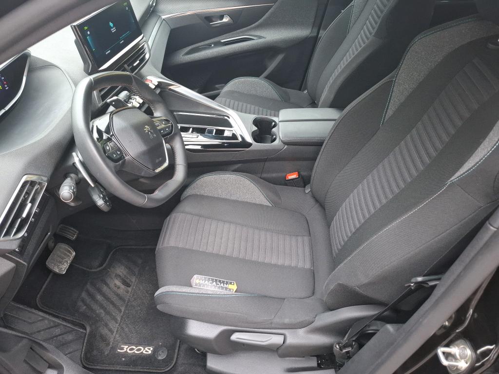 PEUGEOT 3008 Hybrid 225 e-EAT8 Active Pack 2023