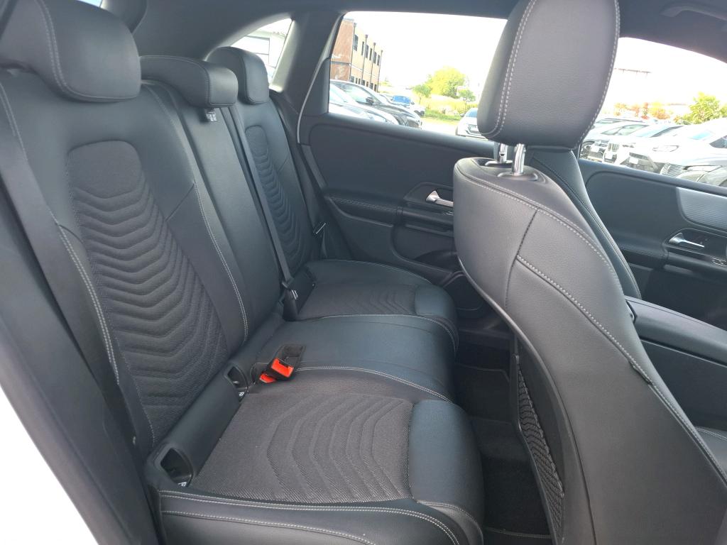 MERCEDES-BENZ CLASSE B 180 7G-DCT Style Line Edition 2022