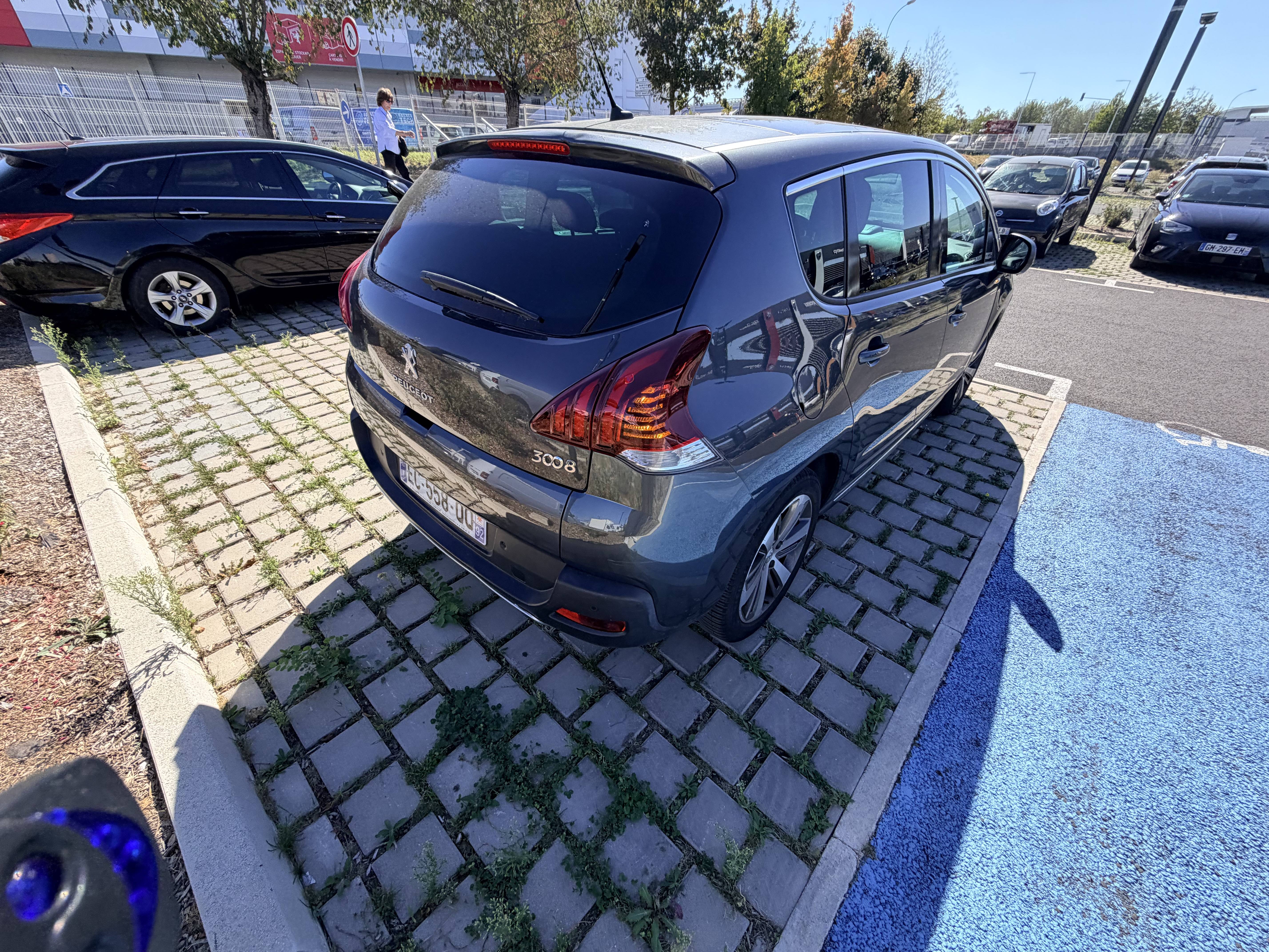 PEUGEOT 3008 1.6 THP 165ch S&S EAT6 Féline Féline 2016
