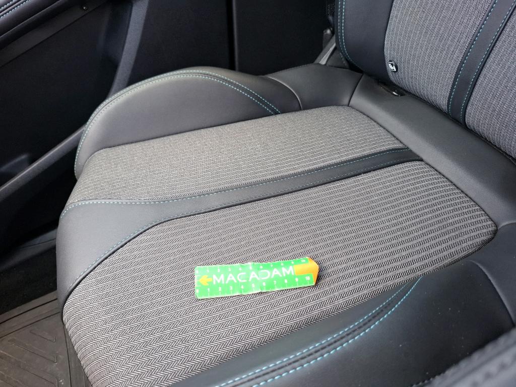 PEUGEOT 3008 Hybrid 225 e-EAT8 Allure Pack 2023