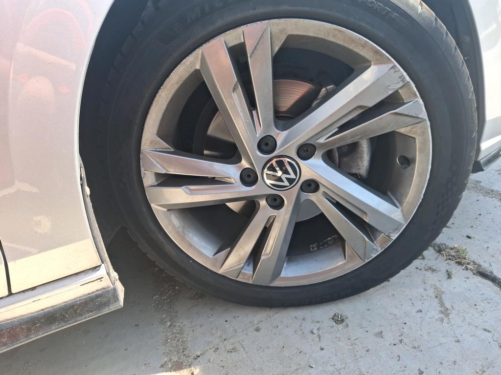 VOLKSWAGEN GOLF 2.0 TDI SCR 150 DSG7 R-Line 2022