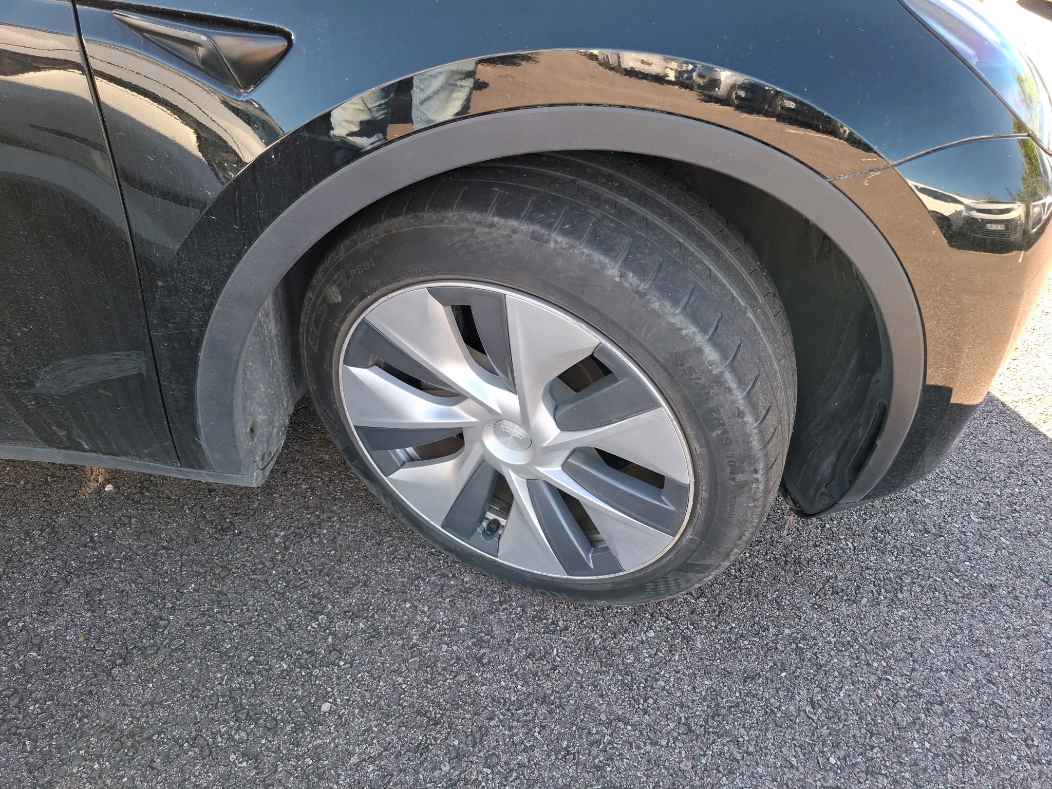 TESLA MODEL Y Standard RWD 2023