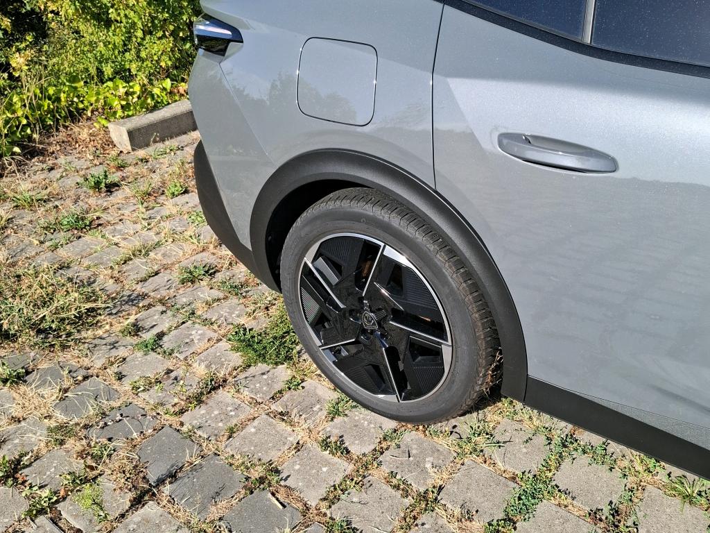 PEUGEOT 408 PHEV 225 e-EAT8 GT 2024