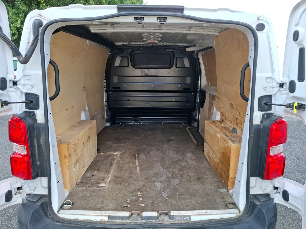 PEUGEOT EXPERT FOURGON TOLE STANDARD 2.0 BLUEHDI 120 S&S BVM6 PREMIUM 2018