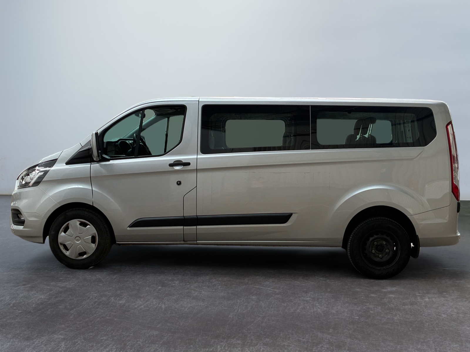 FORD Transit Custom Kombi 320 L2H1 2.0 EcoBlue 130 Trend Business 9pl 2023