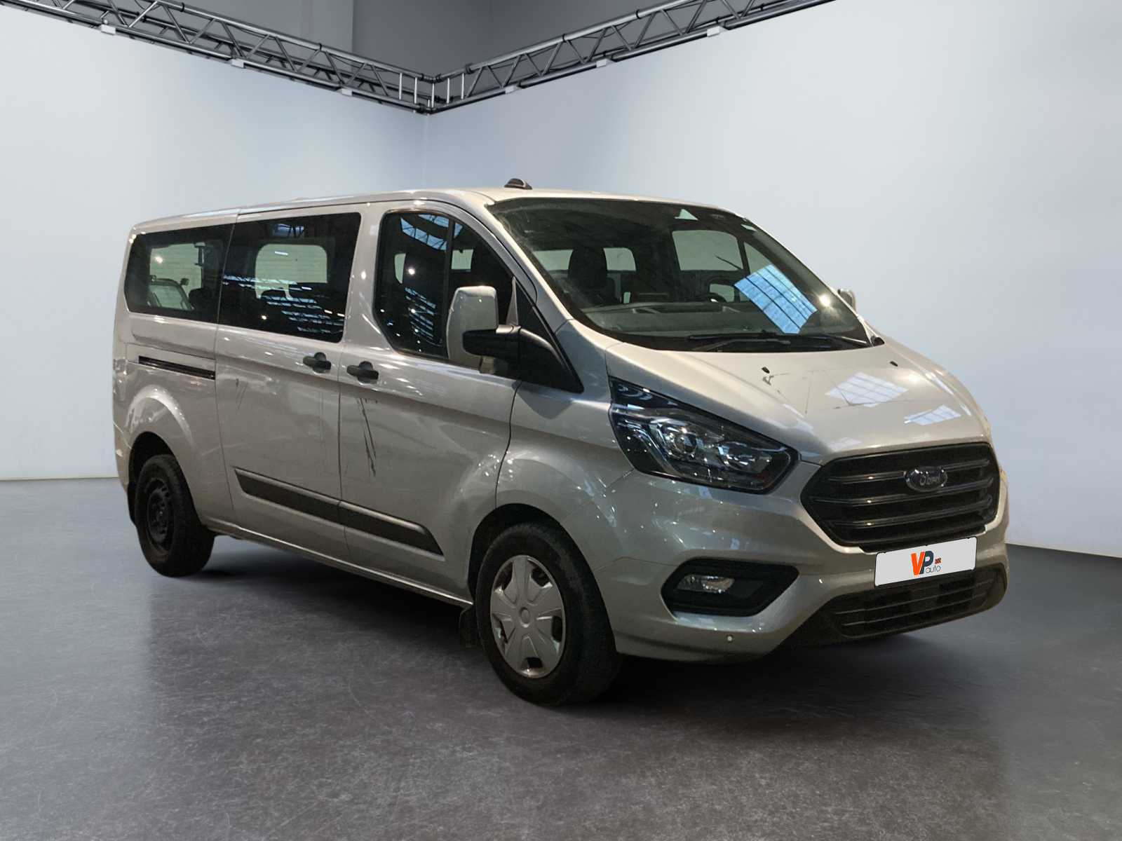 FORD Transit Custom Kombi 320 L2H1 2.0 EcoBlue 130 Trend Business 9pl 2023