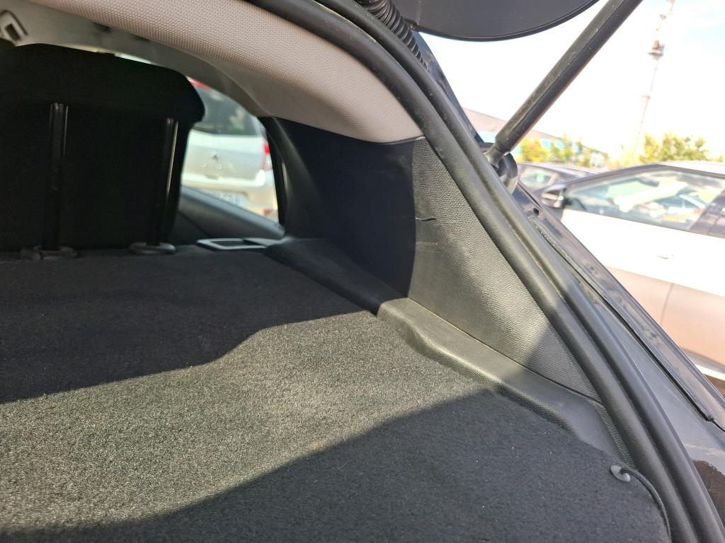 PEUGEOT 308 PHEV 180 e-EAT8 Active Pack 2023