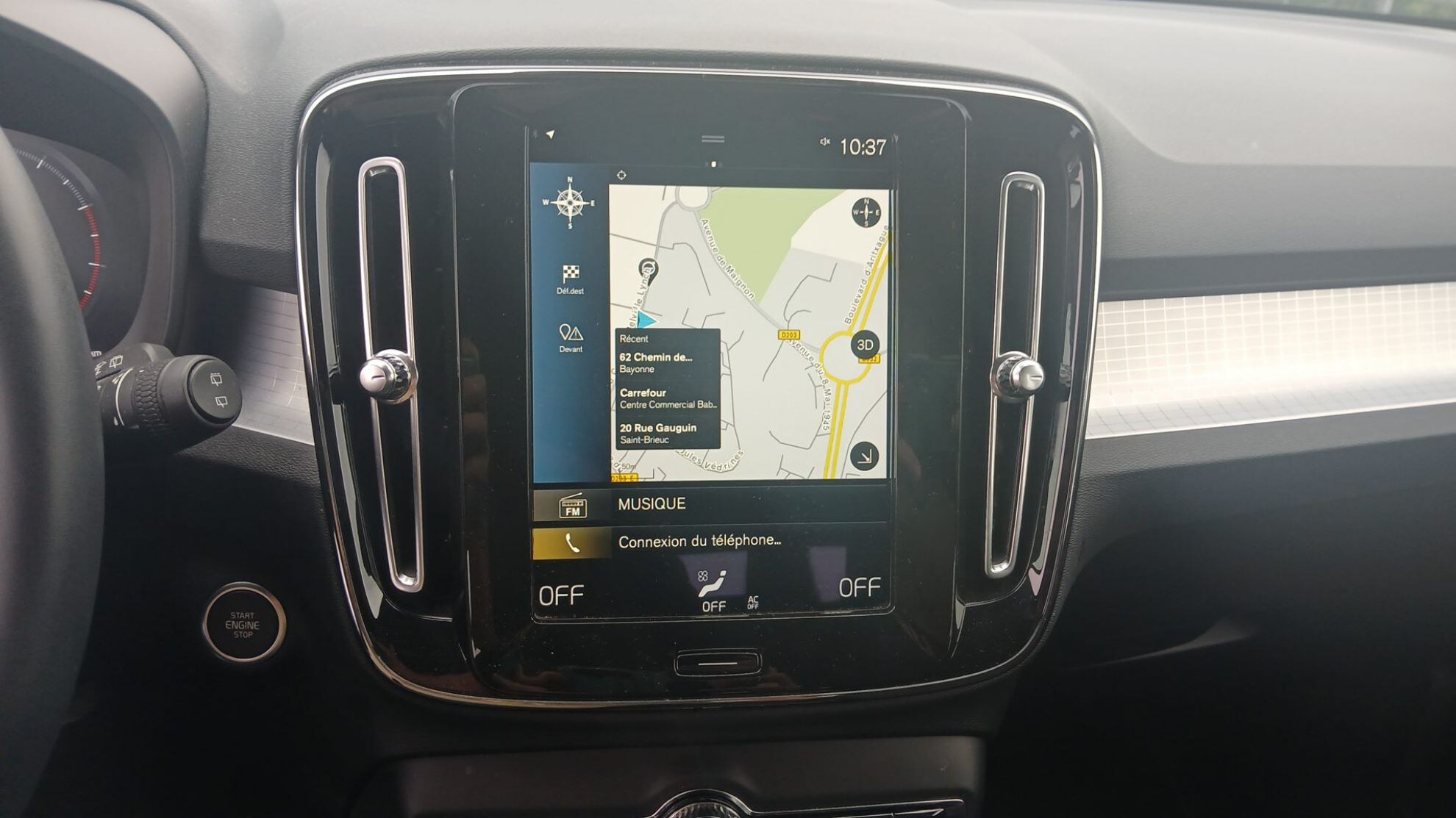 VOLVO XC40 BUSINESS T2 129 ch Momentum 2026