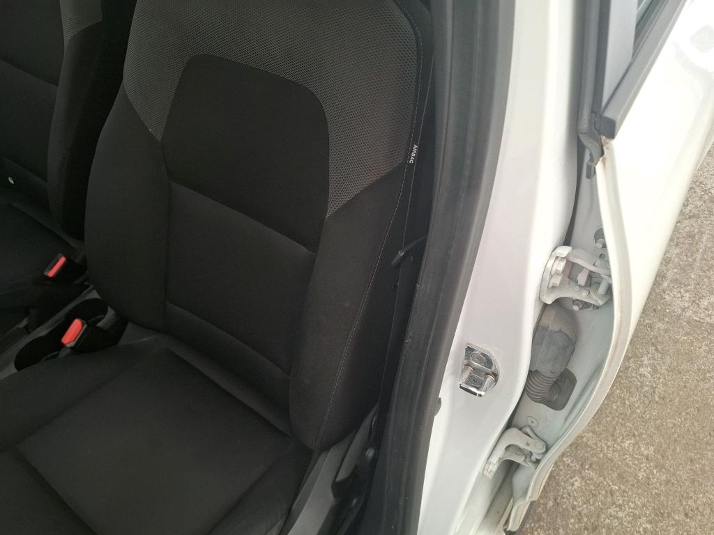 RENAULT CLIO SOCIETE BLUE DCI 100 - 21N AIR NAV 2022