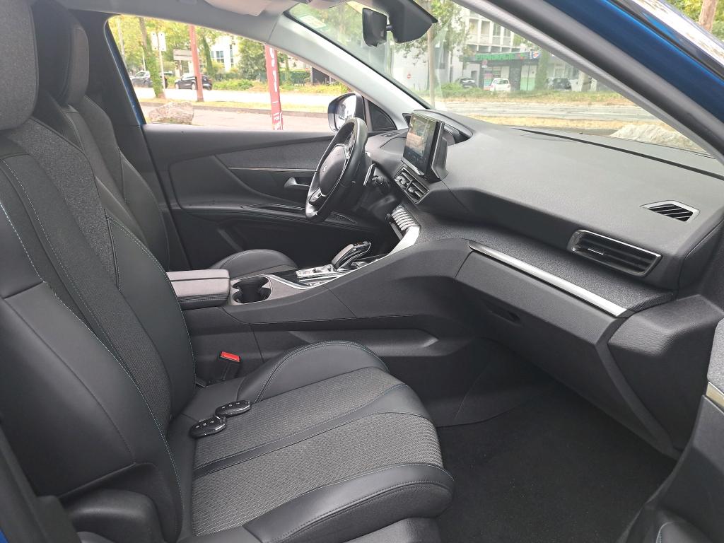 PEUGEOT 3008 Hybrid 225 e-EAT8 Allure Pack 2022