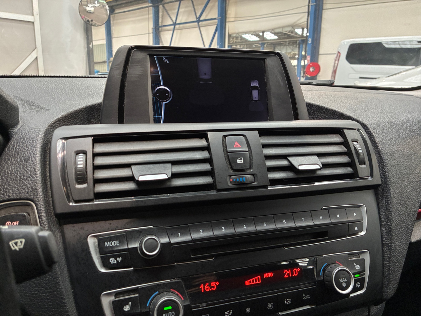 BMW SERIE 1 118i 170 ch Sport 2012