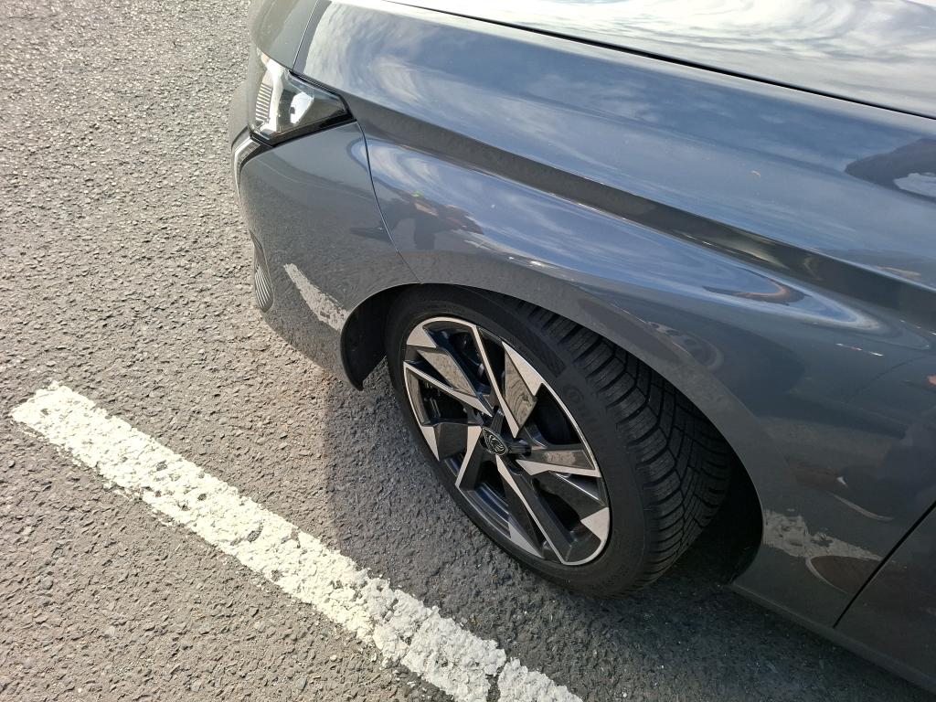 PEUGEOT 308 SW PHEV 180 e-EAT8 Allure 2025