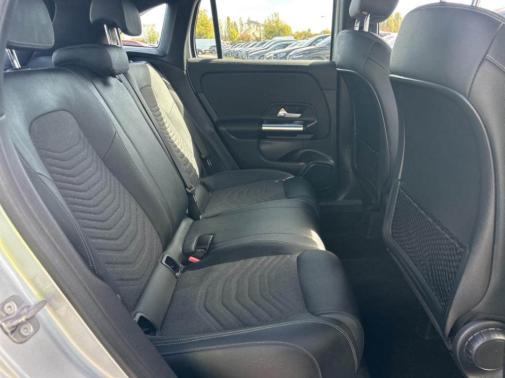 MERCEDES-BENZ MERCEDES GLA II 200 7G-DCT Progressive Line 2025