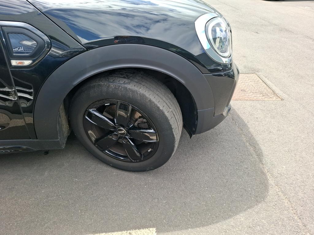 MINI COUNTRYMAN F60 LCI 136 ch BVA7 Cooper Essential 2023