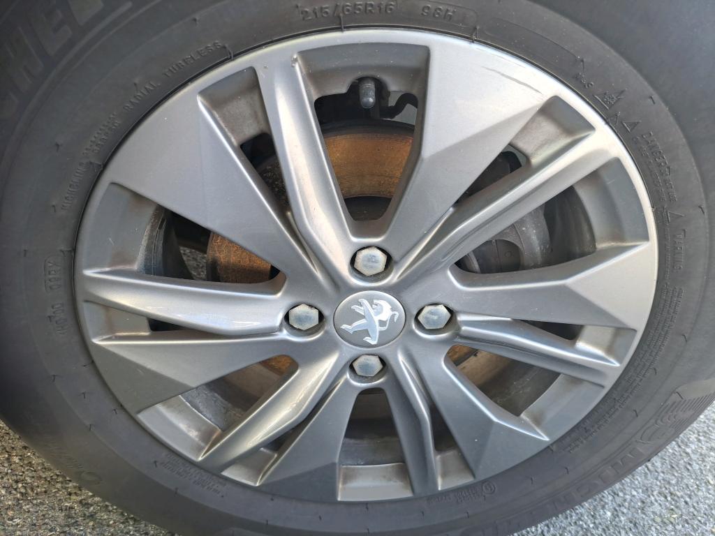 PEUGEOT 2008 PureTech 130 S&S BVM6 Active Pack 2023