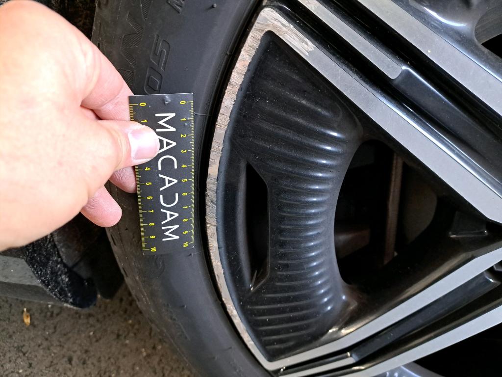 MERCEDES EQE 350 AMG Line 2022