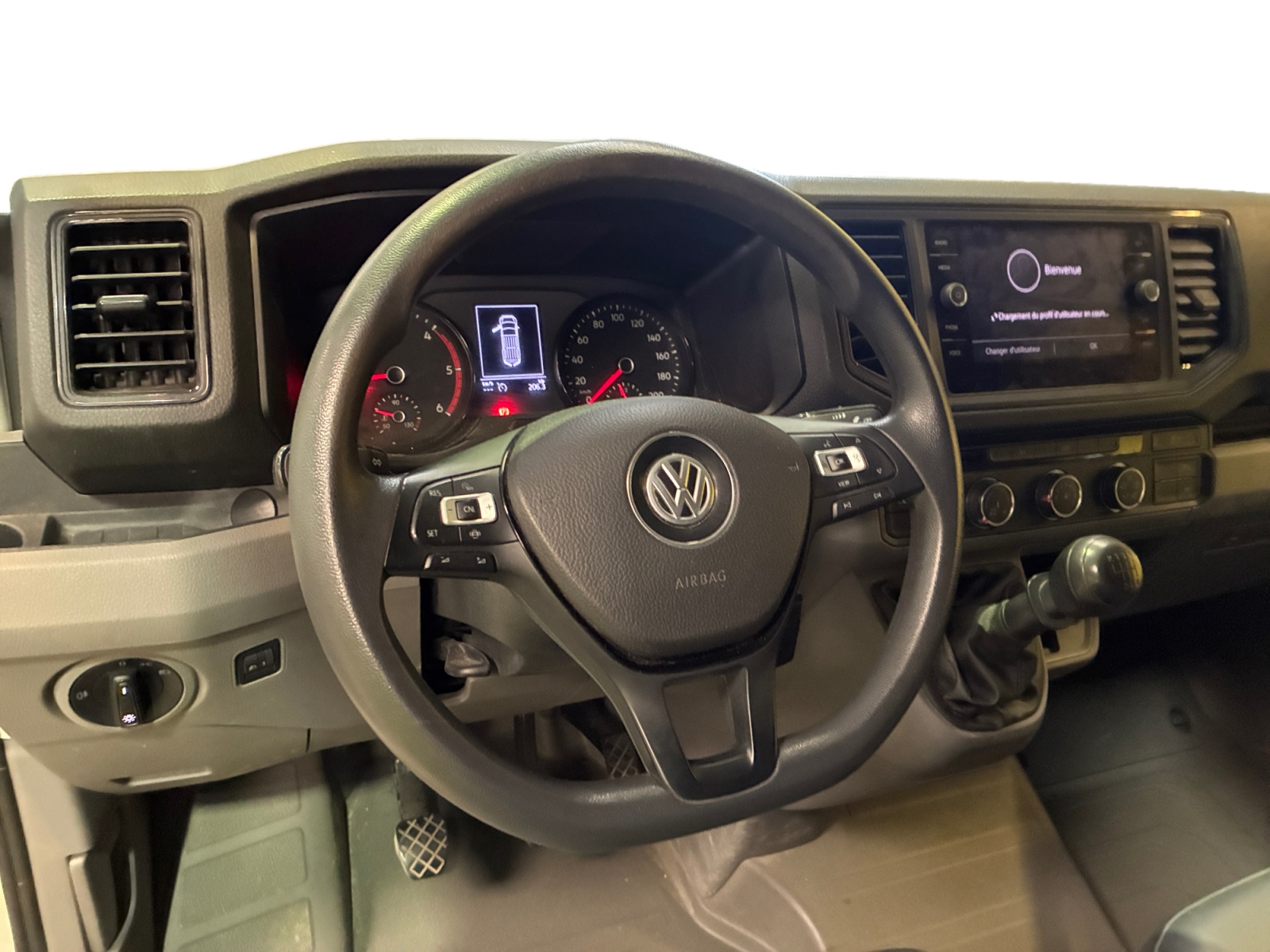 VOLKSWAGEN CRAFTER VAN 35 L3H3 2.0 TDI 140 CH BUSINESS 2022