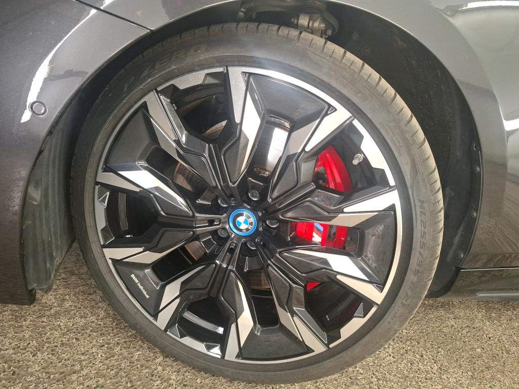 BMW SERIE 5 i5 G60 M60 xDrive 601 ch - 2024