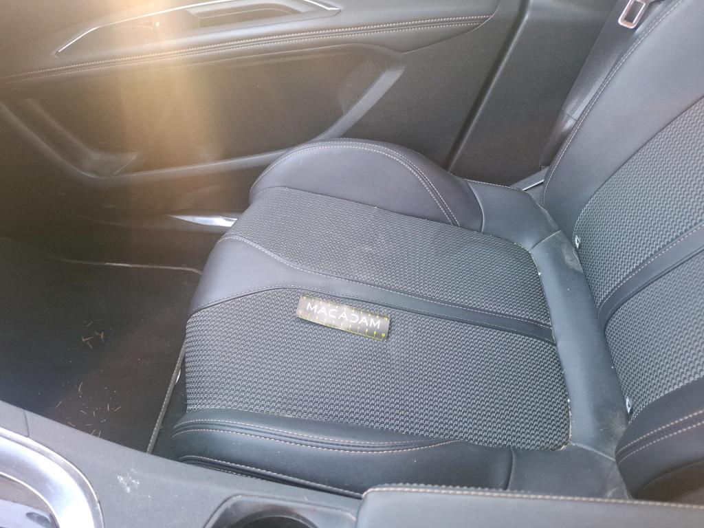 PEUGEOT 3008 Hybrid 225 e-EAT8 GT 2022