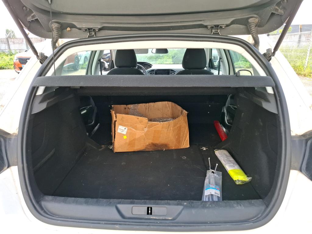 PEUGEOT 308 BlueHDi 130ch S&S EAT8 Active Business 2021