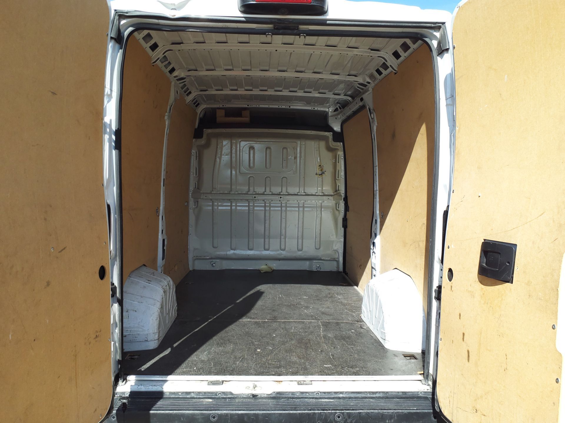 PEUGEOT BOXER FOURGON TOLE 3.5 T L2H2 BLUEHDI 140 S&S BVM6 - 2023