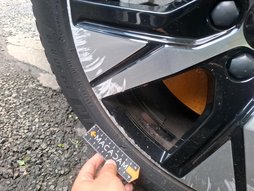 VOLVO XC40 Recharge Twin AWD 408 ch 1EDT Pro 2021