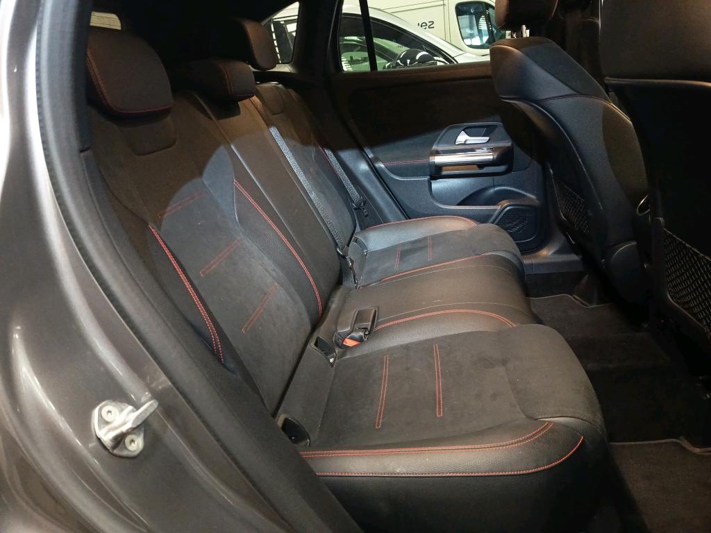 MERCEDES-BENZ GLA 200 d 8G-DCT AMG Line 2021