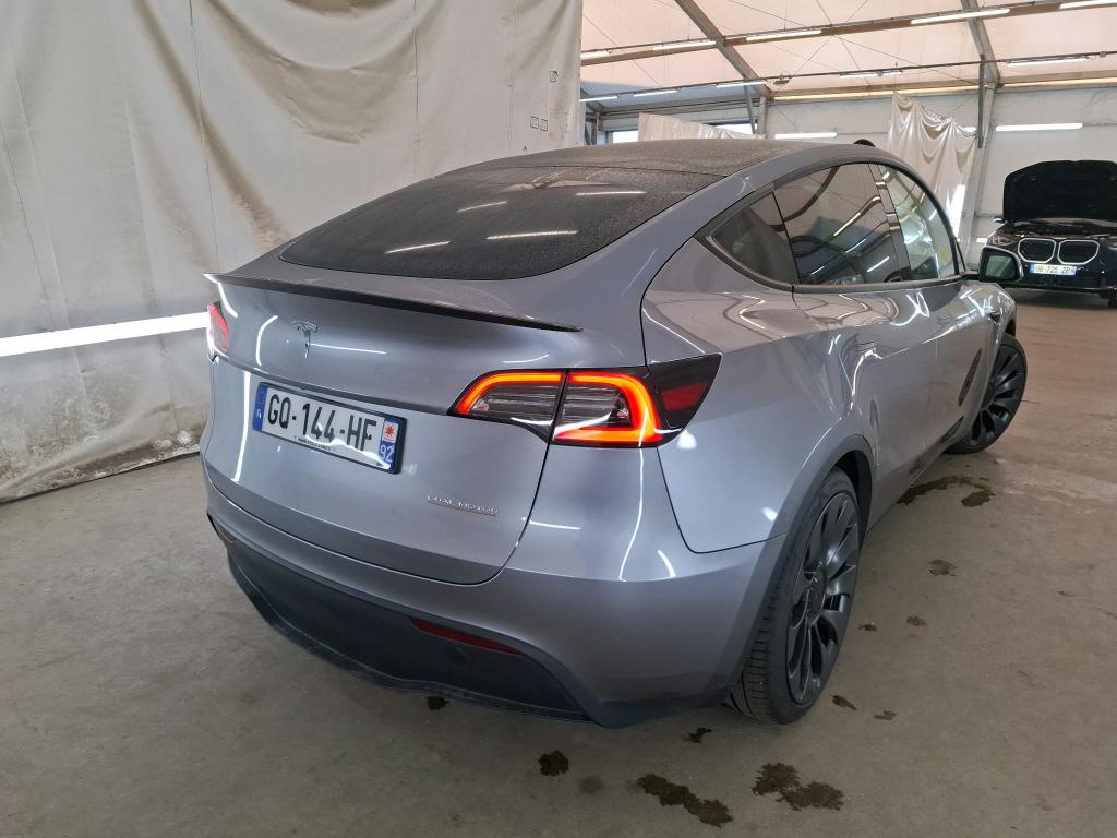 TESLA  2023