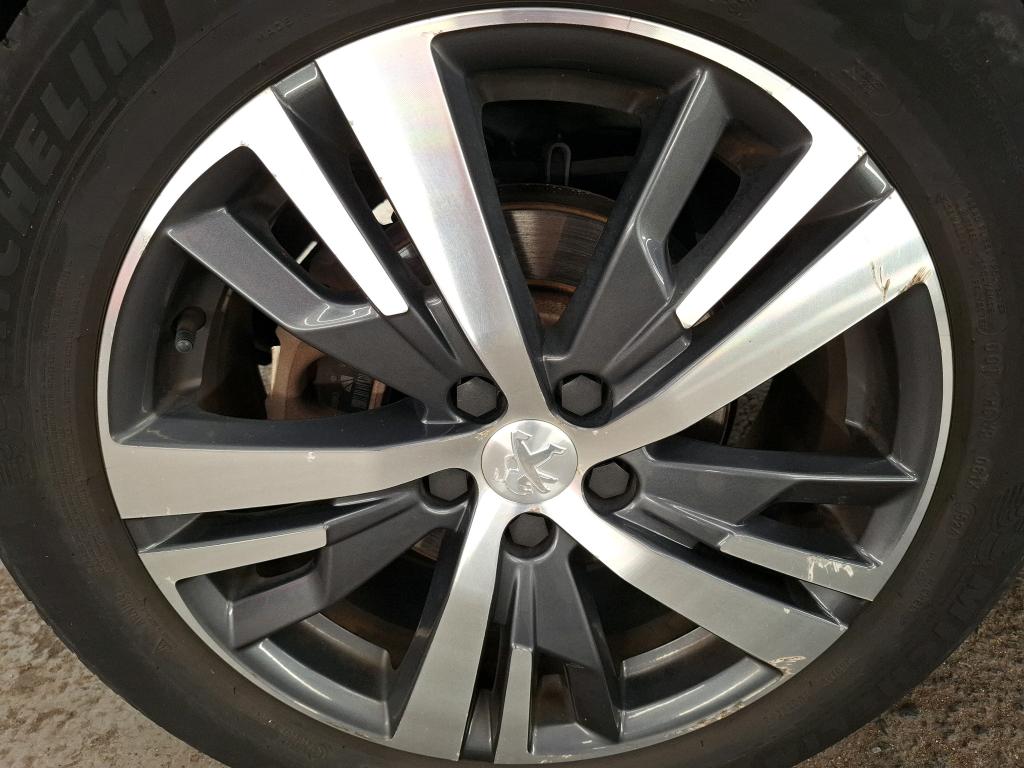 PEUGEOT 3008 Hybrid 225 e-EAT8 Allure Pack 2021