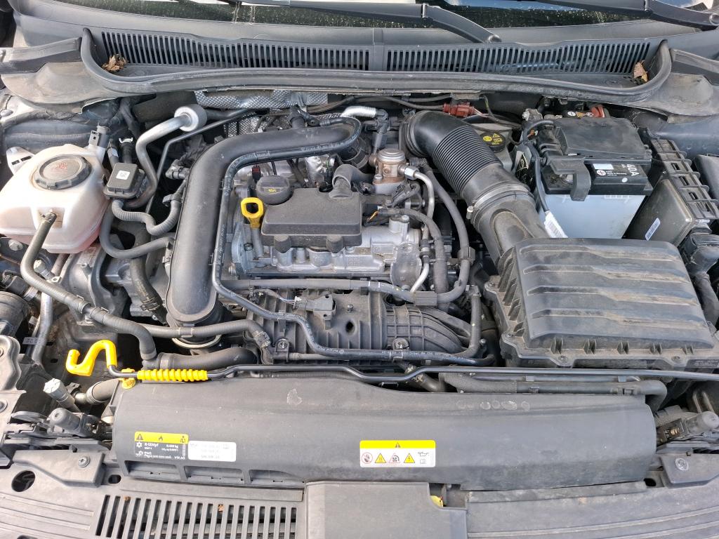 VOLKSWAGEN POLO 1.0 TSI 110 S&S DSG7 R-Line 2022