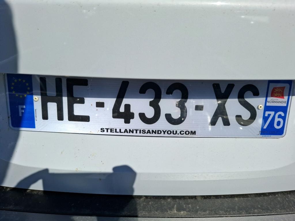 PEUGEOT 2008 Hybrid 145 ch e-DCS6 Allure 2025