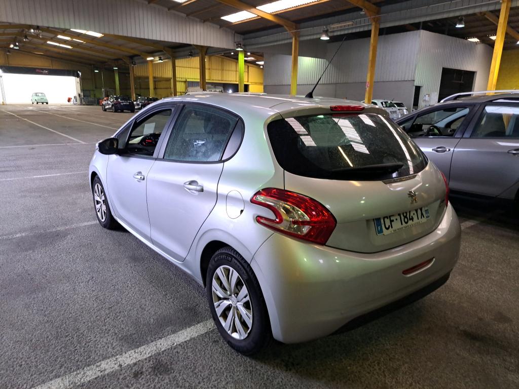 PEUGEOT 208 1.6 e-HDi 92ch FAP BVM5 Active 2012
