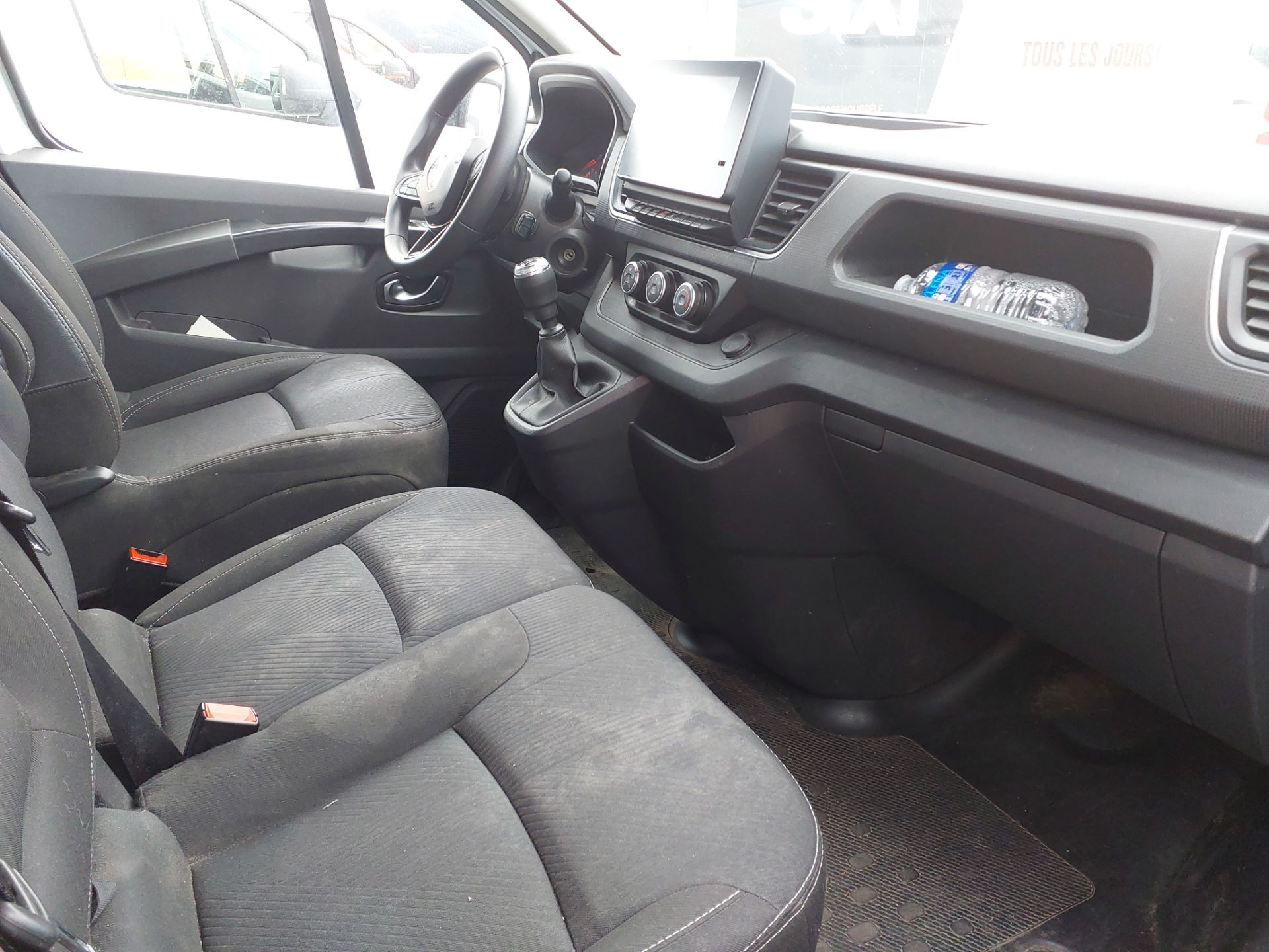 RENAULT TRAFIC FOURGON L2H1 3000 KG BLUE DCI 130 GRAND CONFORT 2023