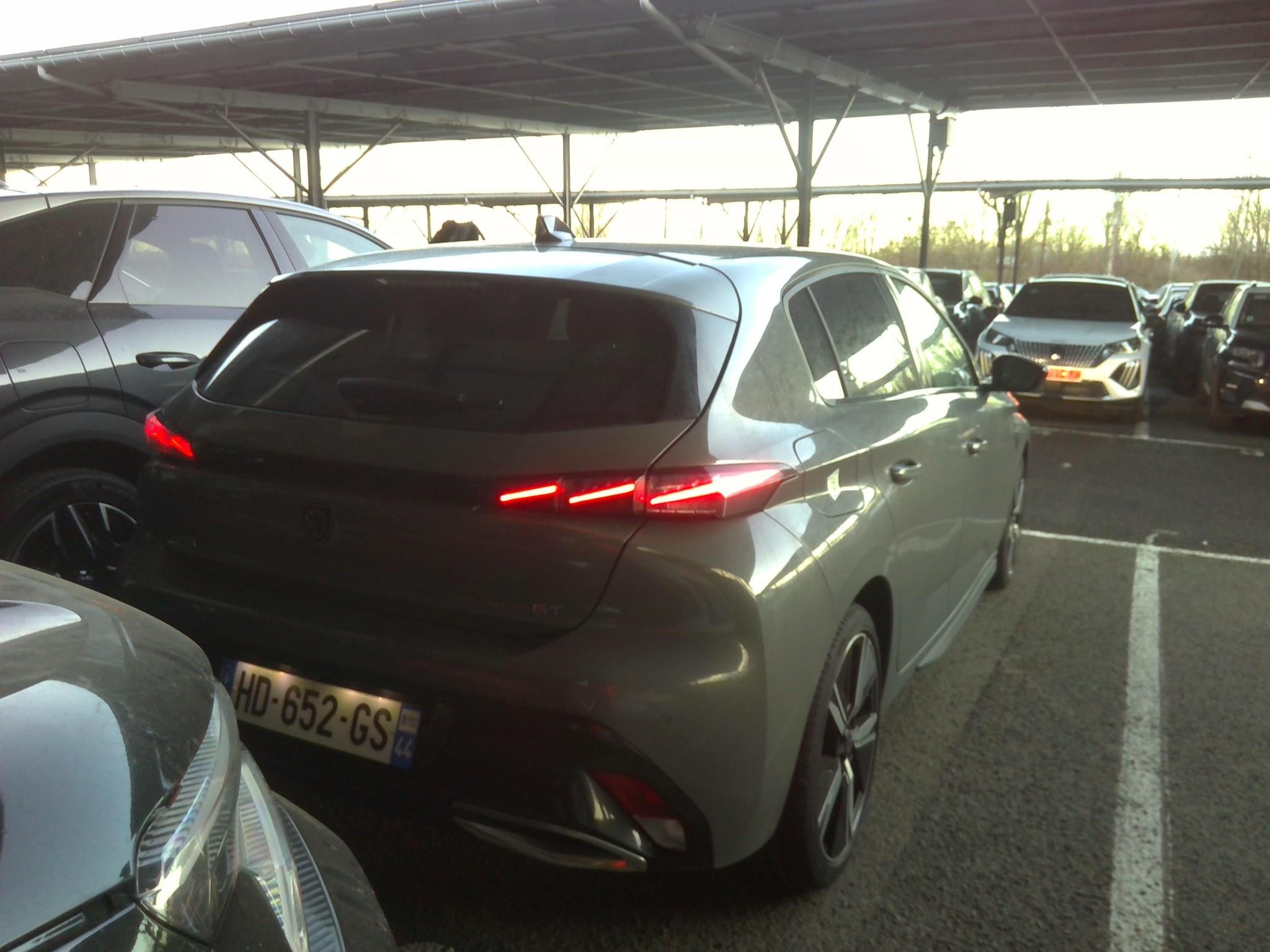 PEUGEOT 308 Hybrid 145 e-DCS6 GT 2025