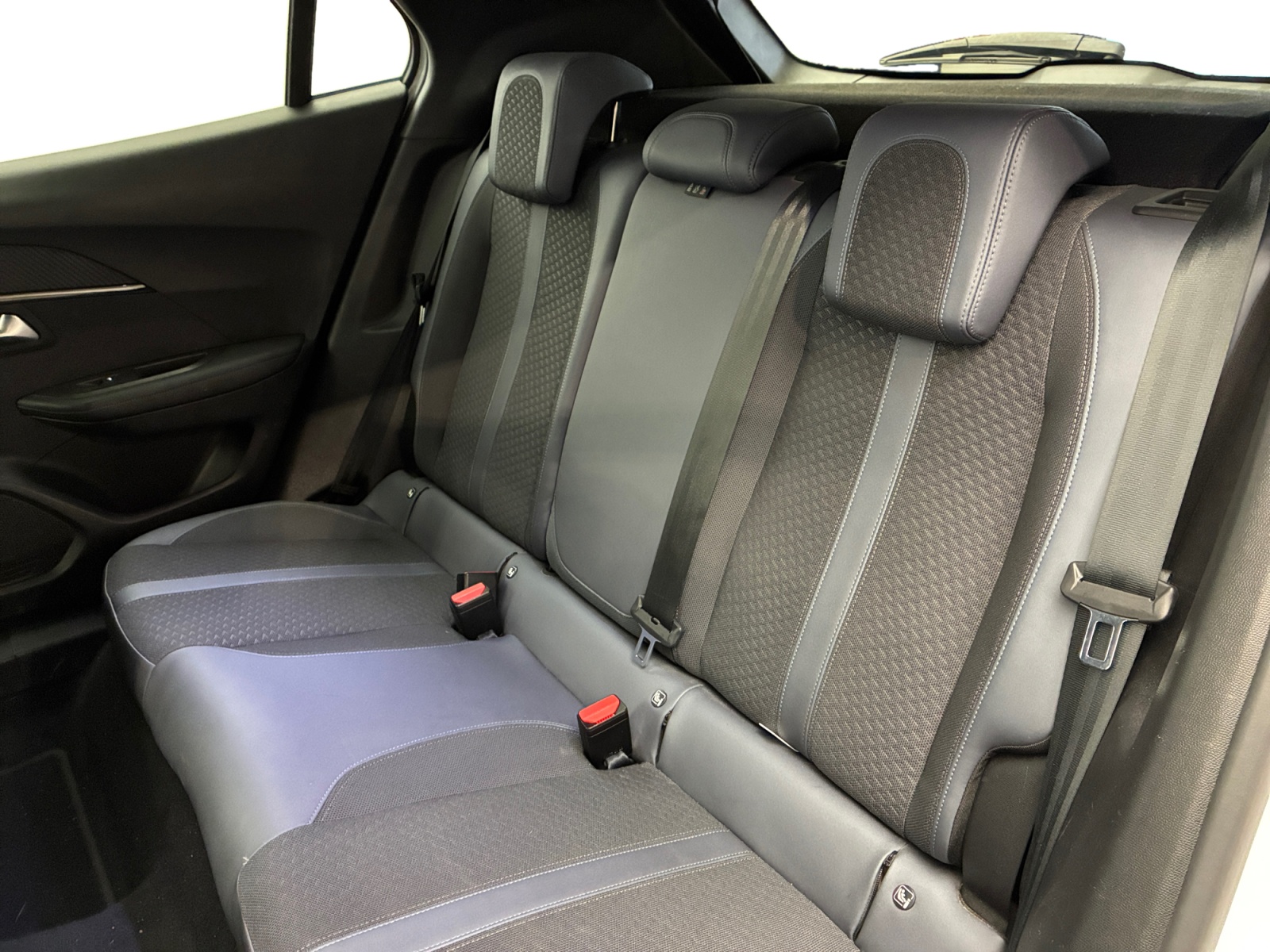 PEUGEOT 2008 BlueHDi 130 S&S EAT8 Allure Business 2020