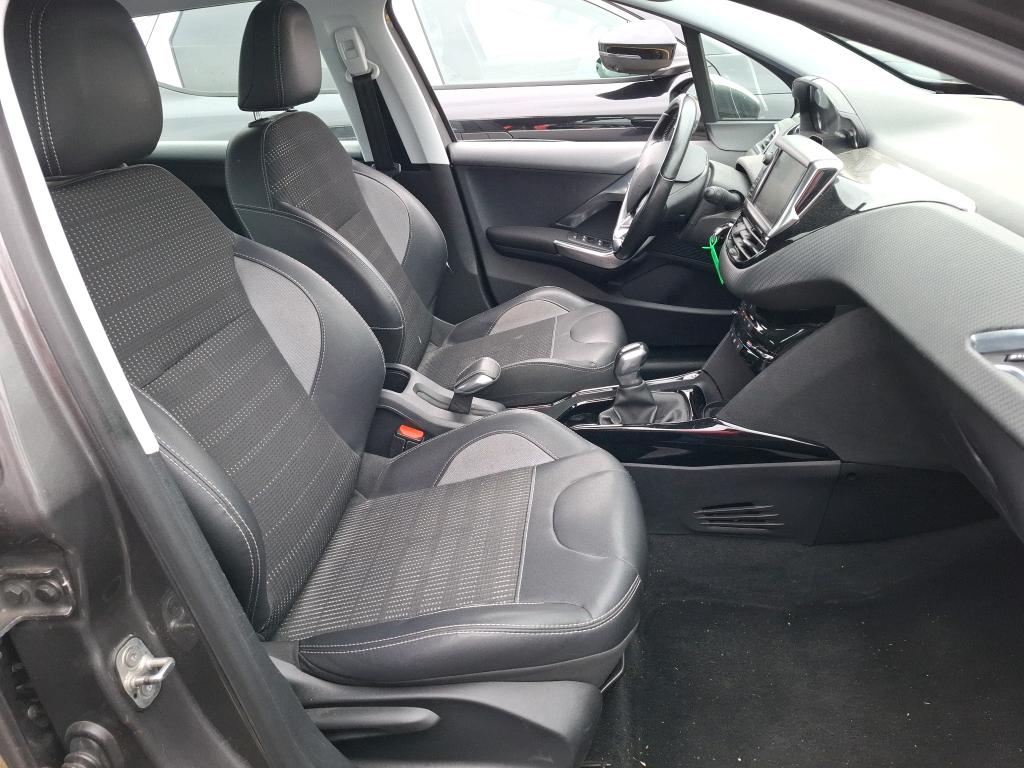 PEUGEOT 2008 1.2 PureTech 110ch S&S BVM5 Allure 2017