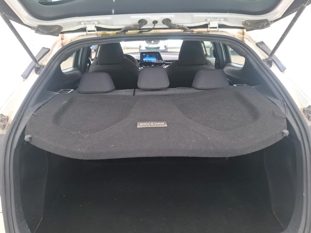 TOYOTA C-HR HYBRIDE 122h Dynamic 2019