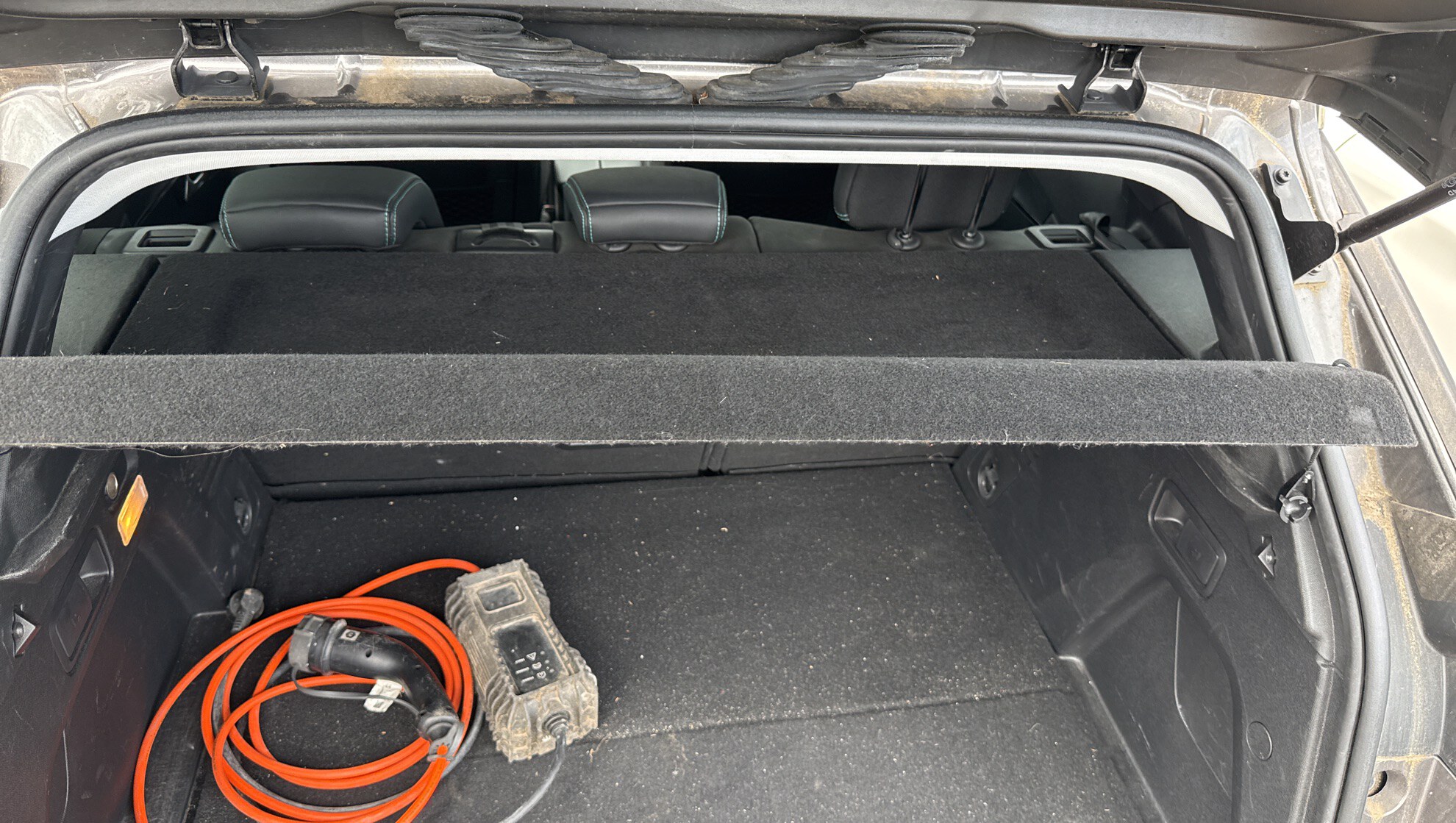 PEUGEOT 3008 Hybrid 225 e-EAT8 Allure 2021