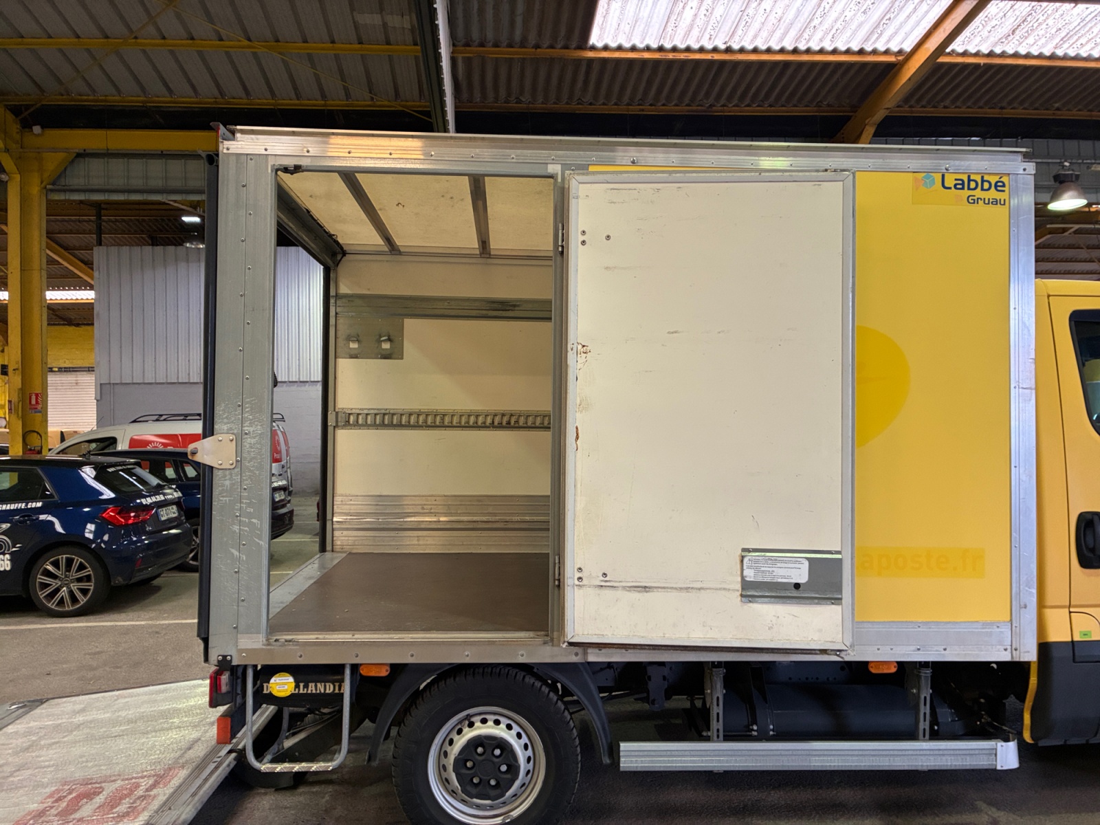 IVECO DAILY FGN 33 S 12 V11 H2 QUAD-LEAF BVM6 2019