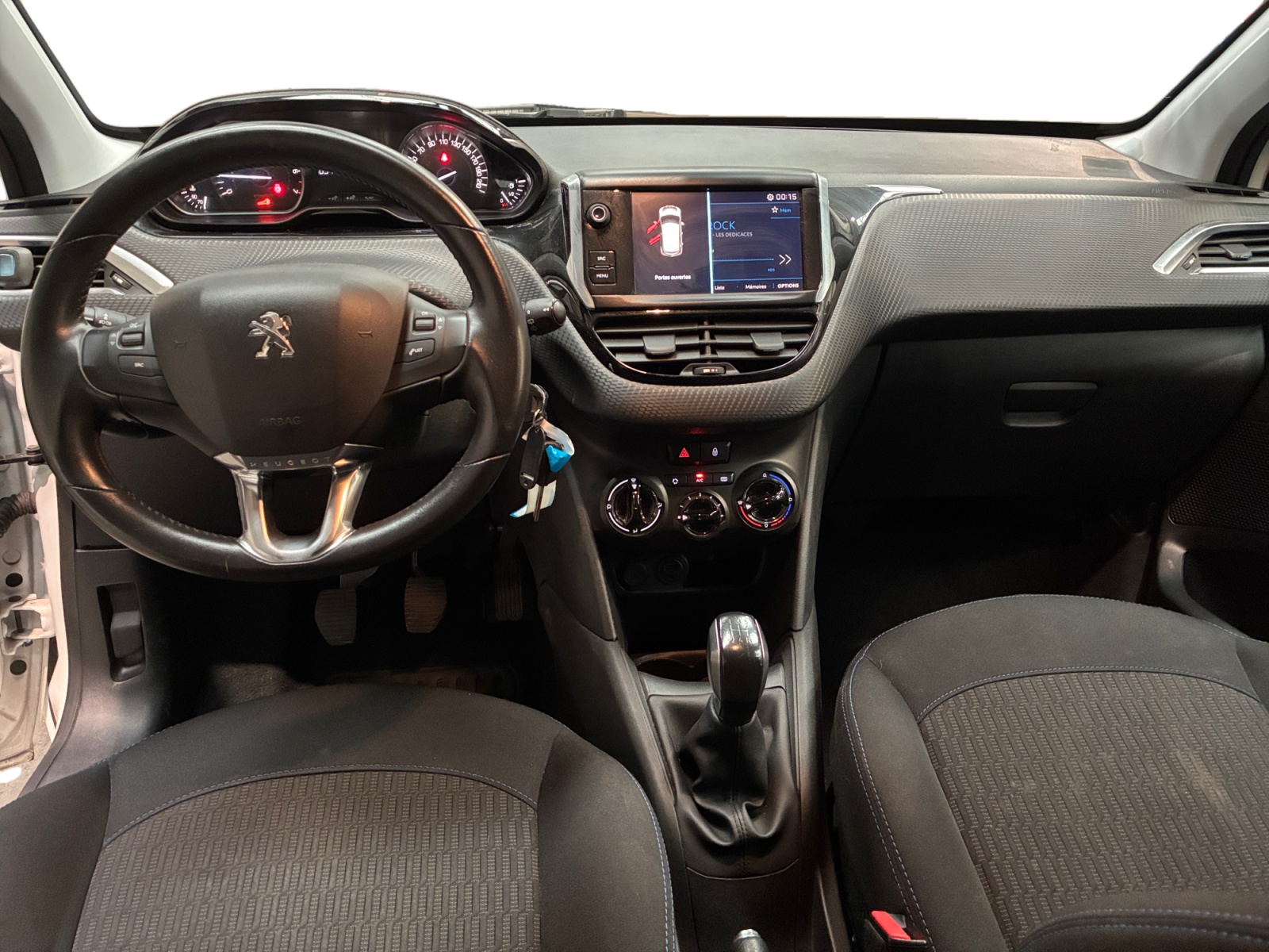 PEUGEOT 208 PureTech 82 BVM5 Style 5 ptes 2017