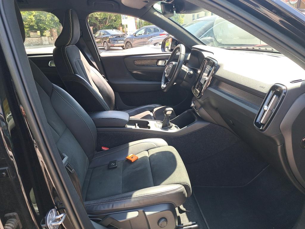 VOLVO XC40 T2 129 ch R-Design 2022