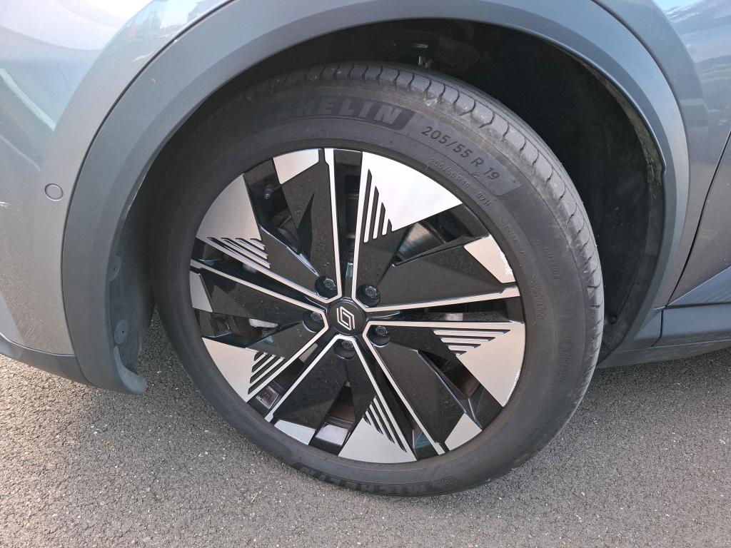 RENAULT SCENIC E-TECH electrique 220 ch grande autonomie Techno 2025