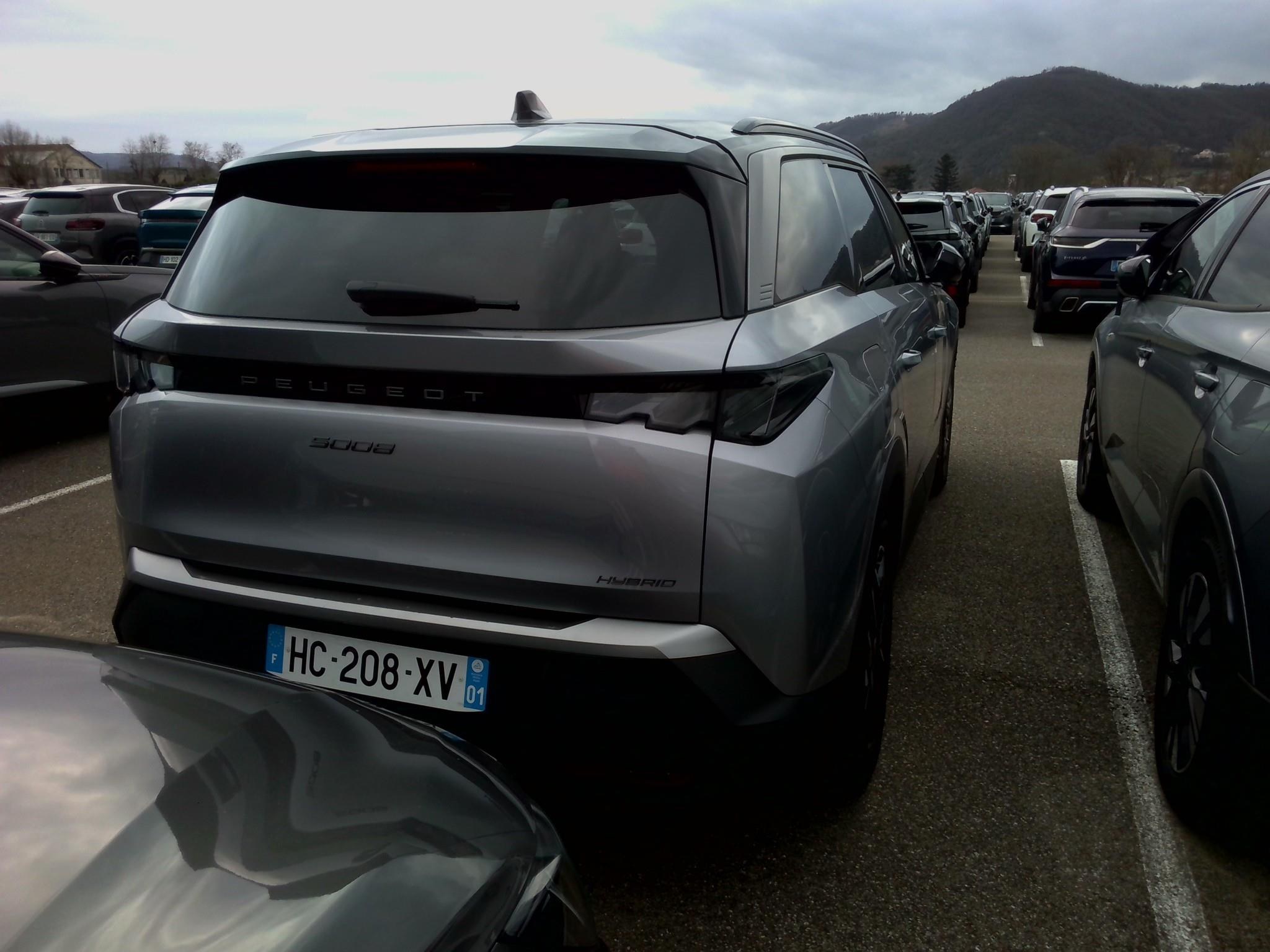 PEUGEOT 5008 Hybrid 145 ch e-DCS6 GT 7PL 2025
