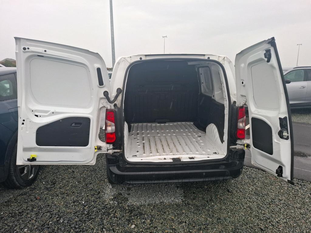 OPEL COMBO CARGO 1.5 100 CH S/S L1H1 BVM6 STANDARD PACK CLIM 2022