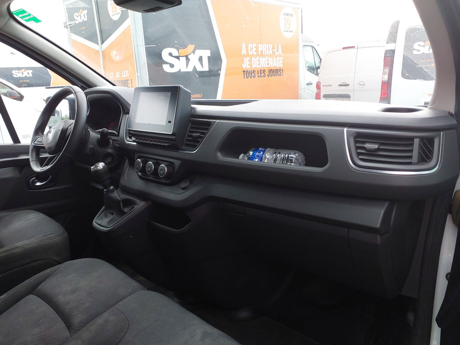 RENAULT TRAFIC FOURGON L2H1 3000 KG BLUE DCI 130 GRAND CONFORT 2023