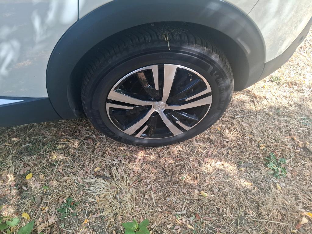 PEUGEOT 3008 Hybrid 225 e-EAT8 GT 2023