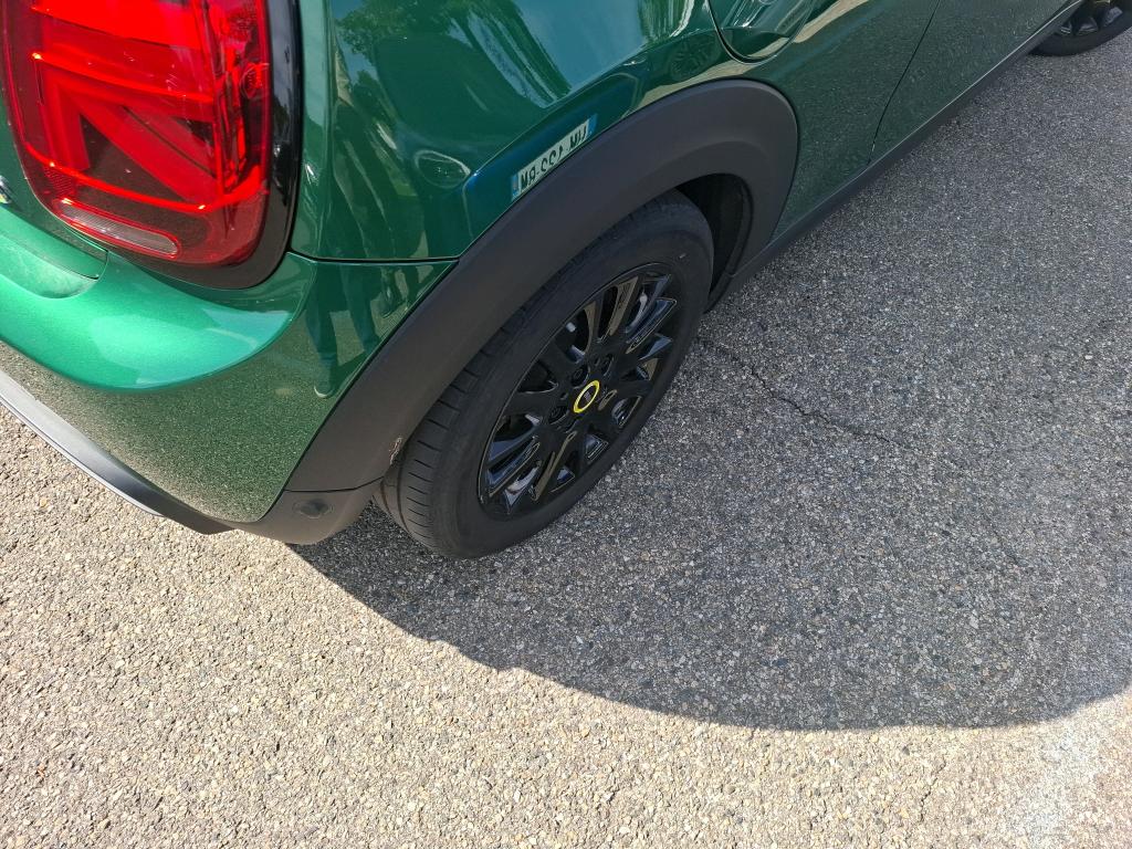 MINI HATCH 3 Portes Cooper SE 184 ch Essential 2023