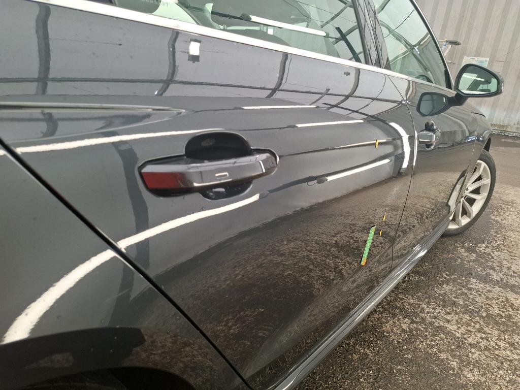 AUDI A4 AVANT 30 TDI 136 S tronic 7 Business Line 2021
