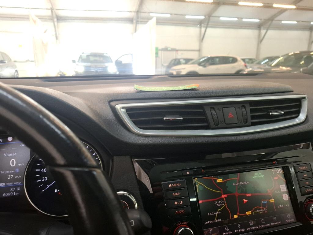 NISSAN  2019